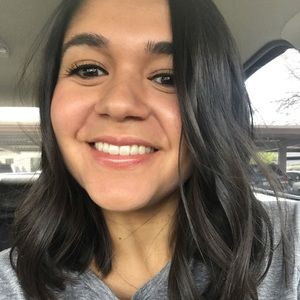 Meet your Posher, Celina